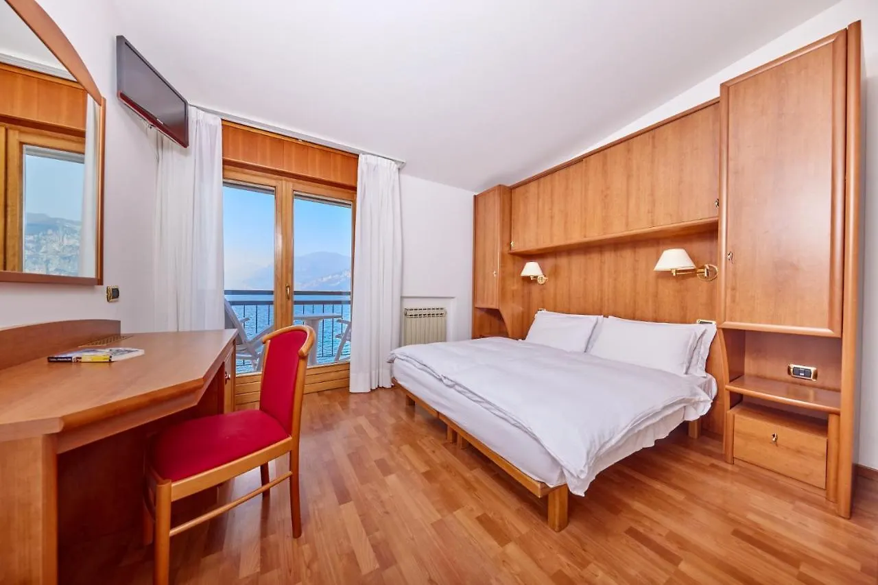 Beach Hotel Rosa Malcesine