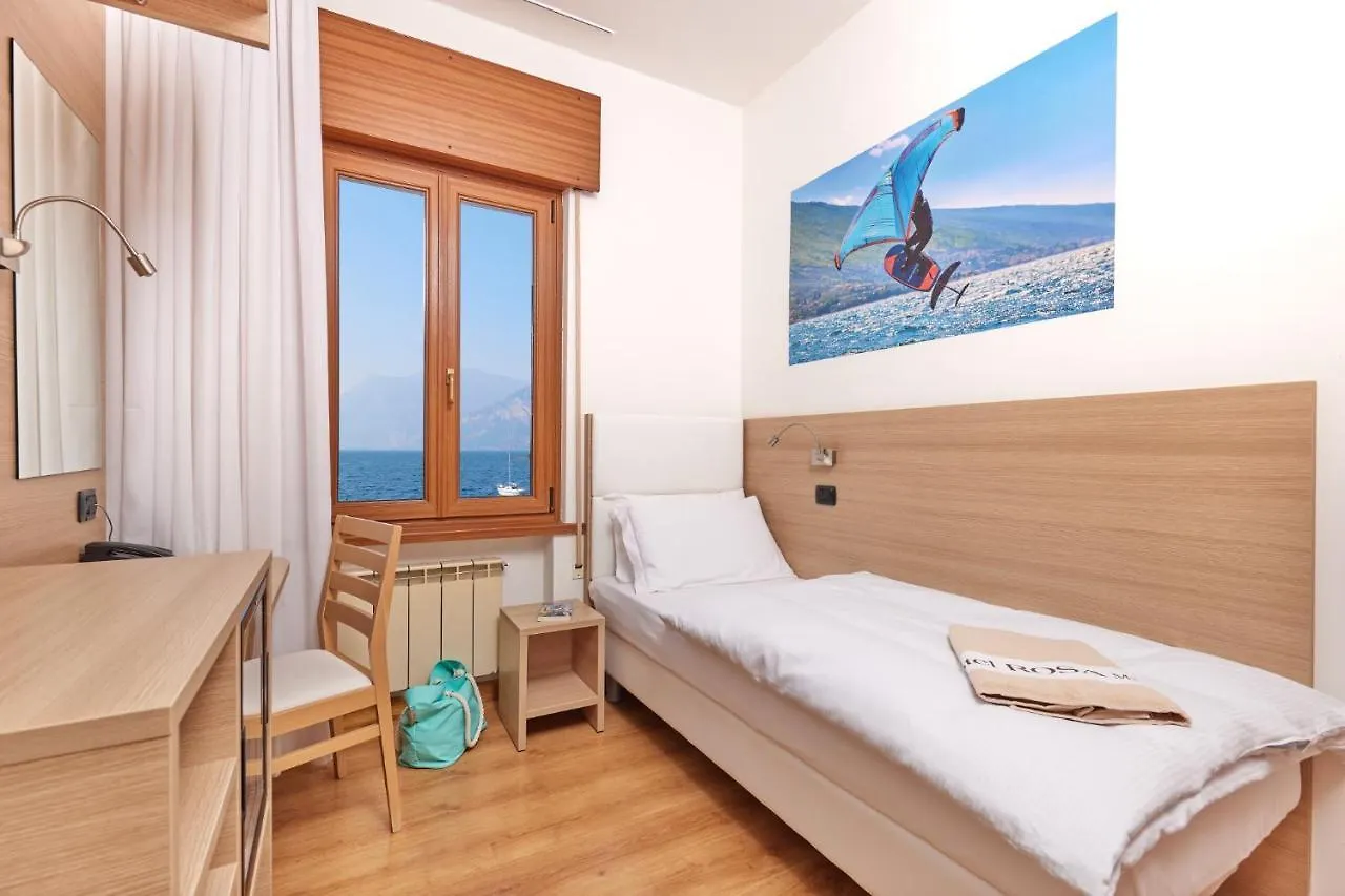 Beach Hotel Rosa Malcesine