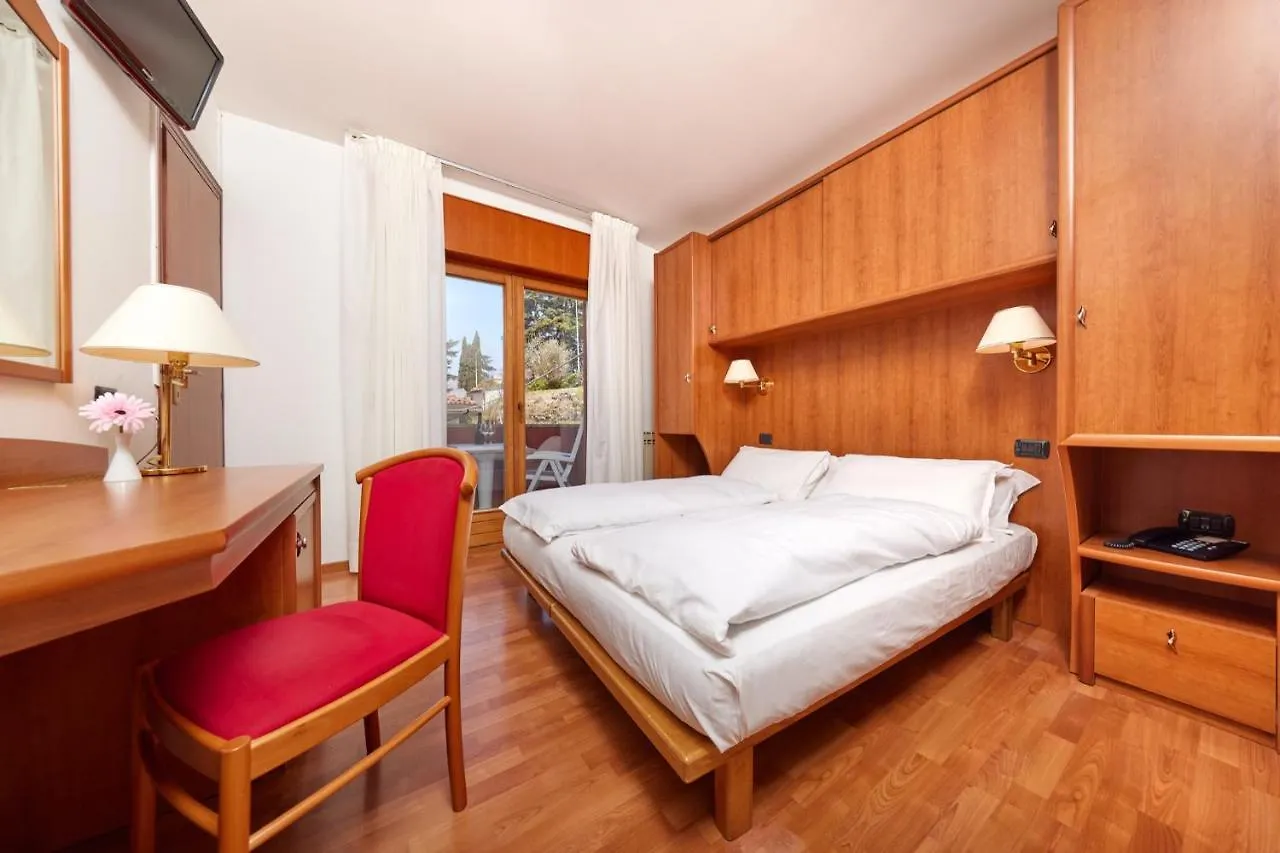 Beach Hotel Rosa Malcesine