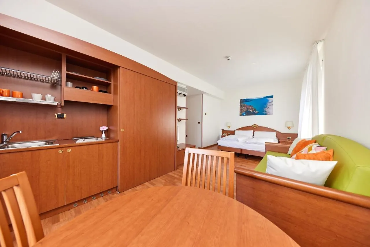 Beach Hotel Rosa Malcesine