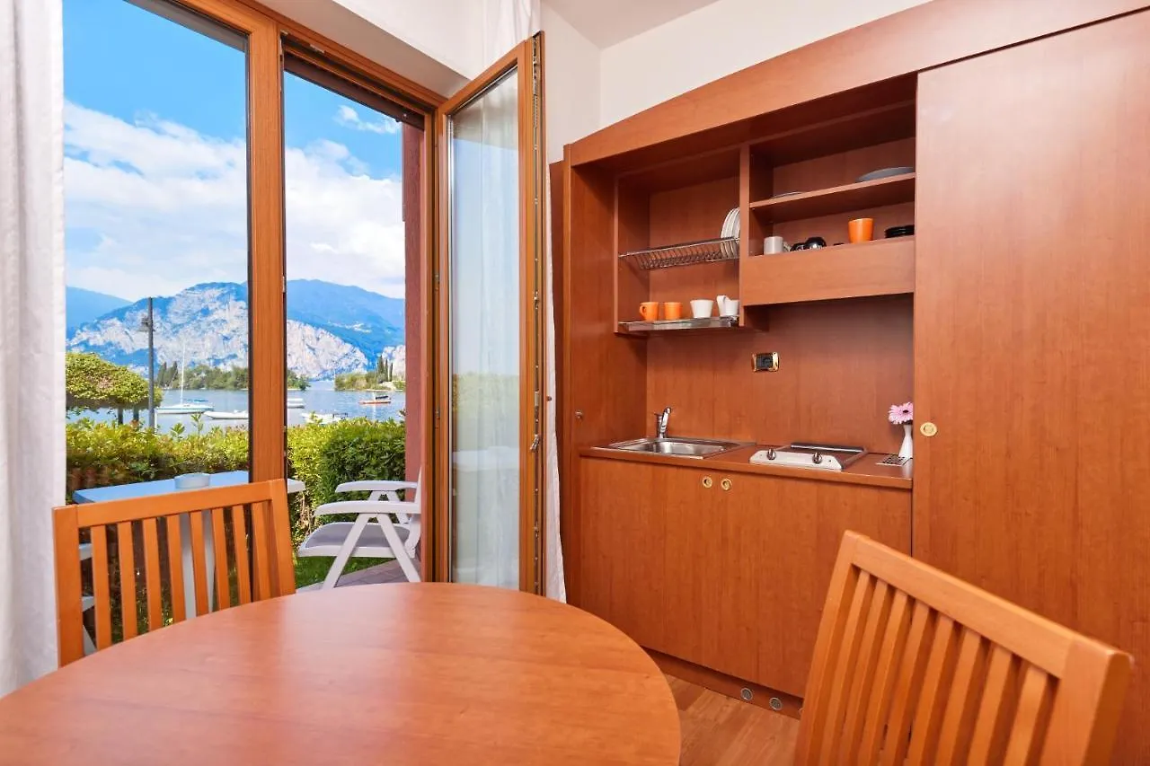 Beach Hotel Rosa Malcesine Italy
