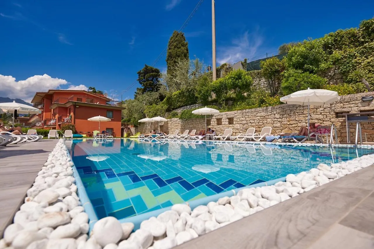 Beach Hotel Rosa Malcesine Italy