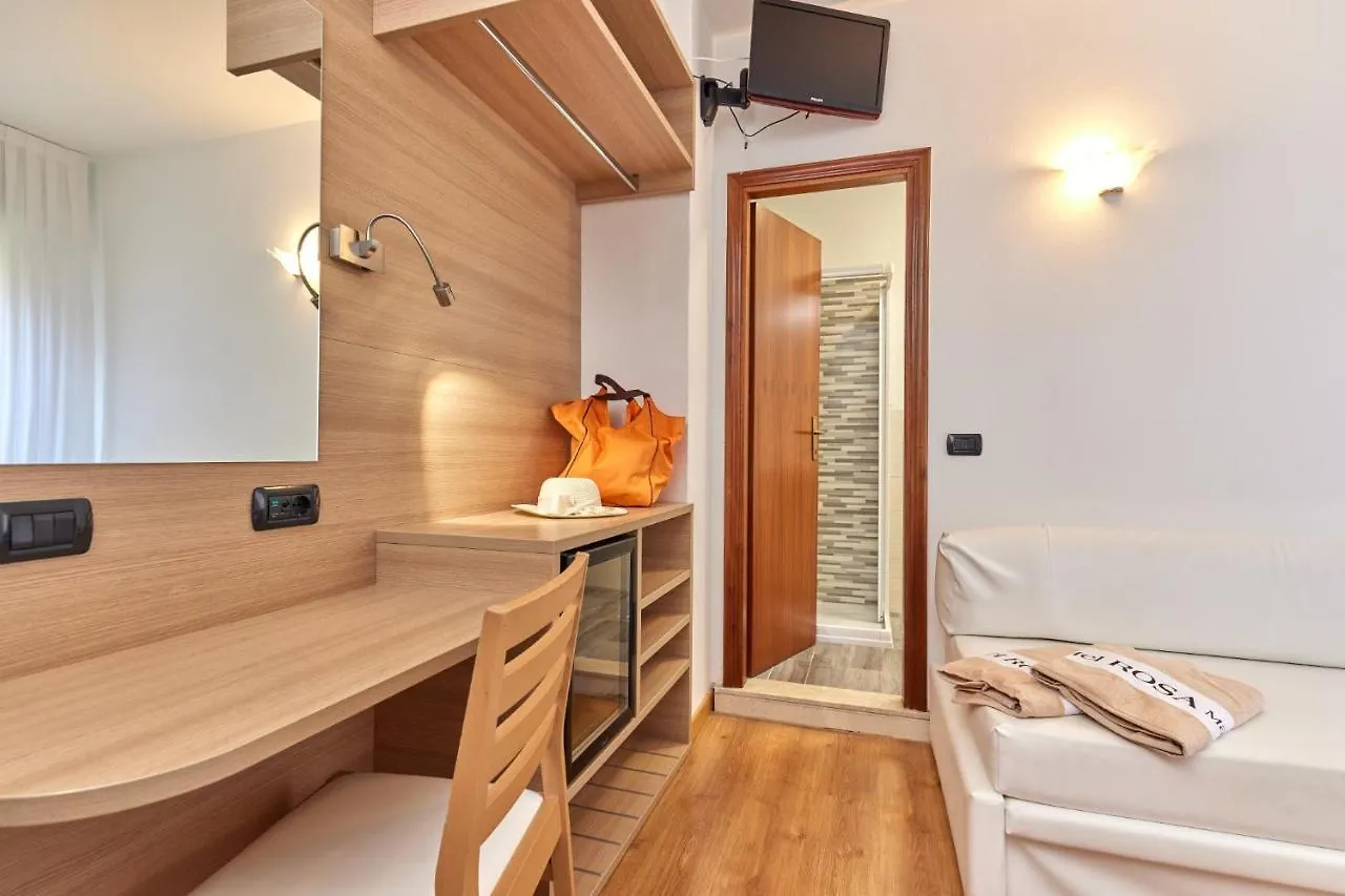 Beach Hotel Rosa Malcesine
