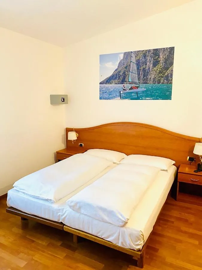***  Beach Hotel Rosa Malcesine Italy