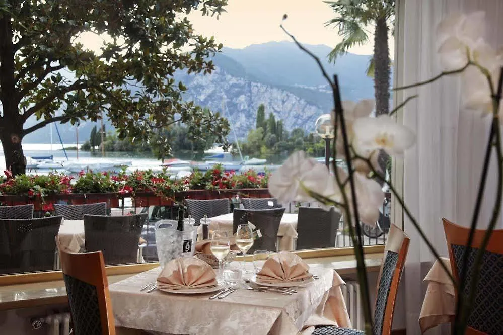 Beach Hotel Rosa Malcesine