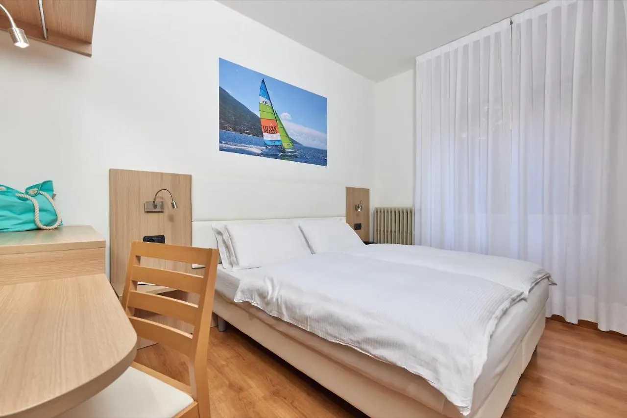 Beach Hotel Rosa Malcesine 3*,