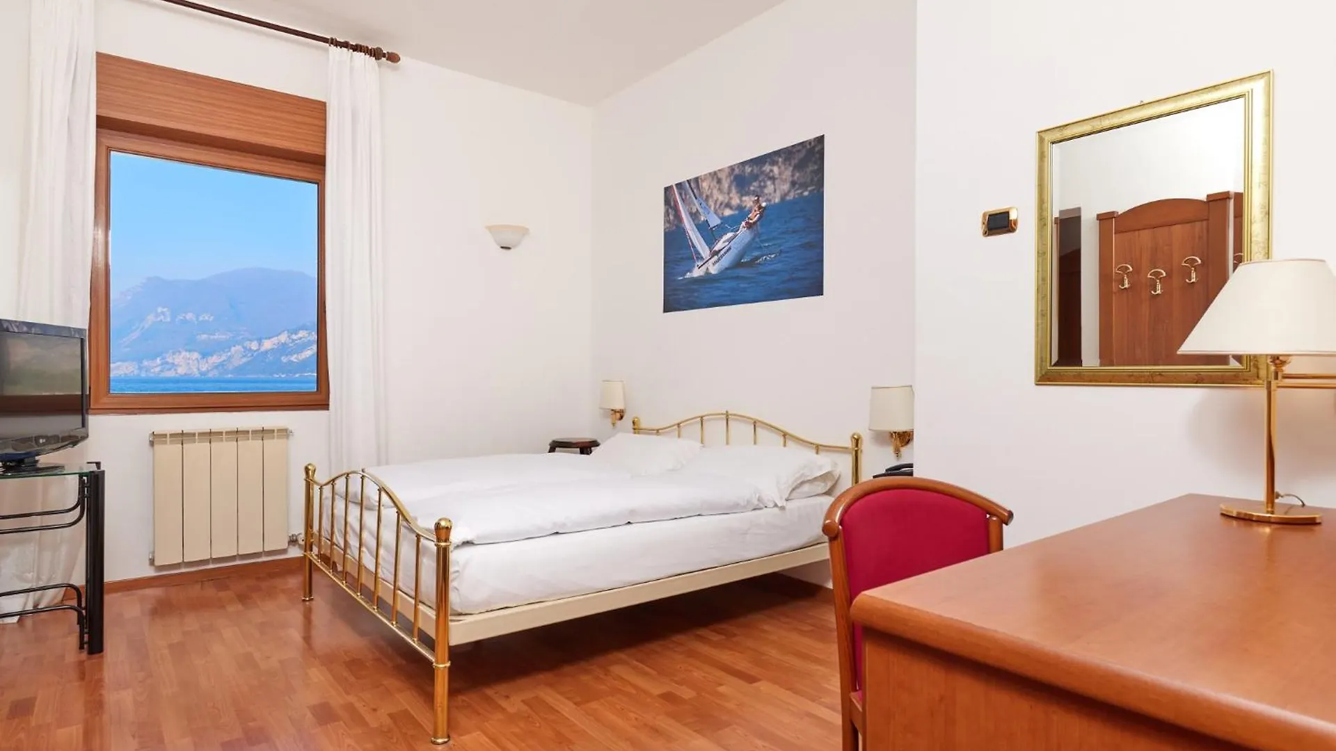 Beach Hotel Rosa Malcesine