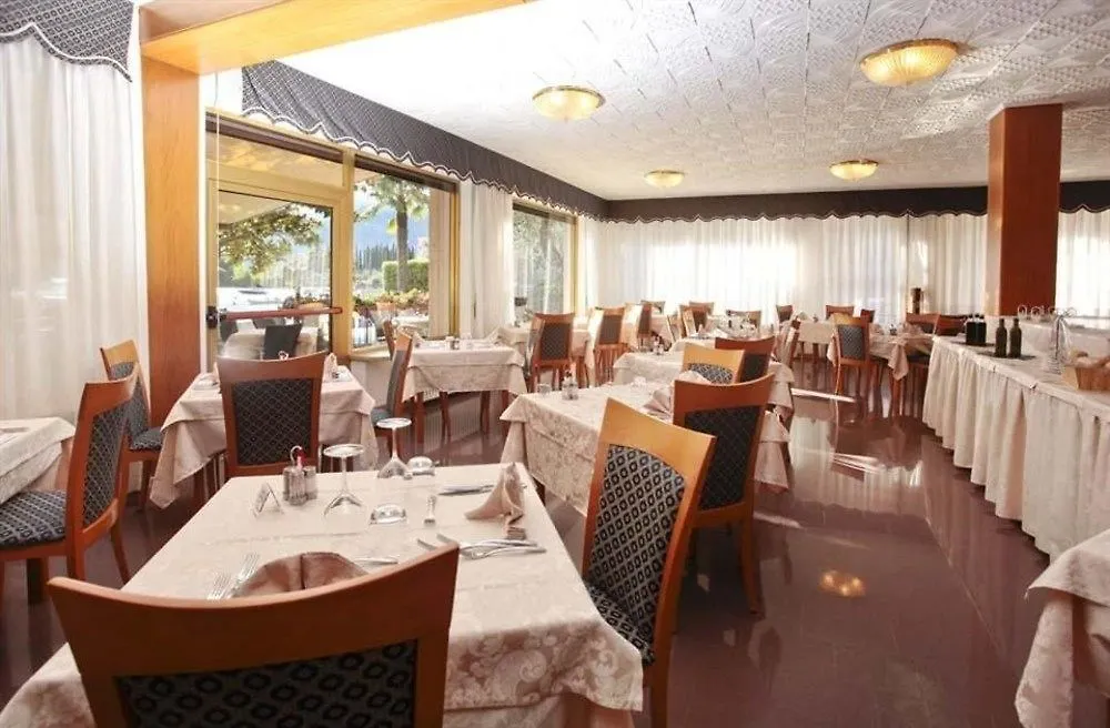 Beach Hotel Rosa Malcesine