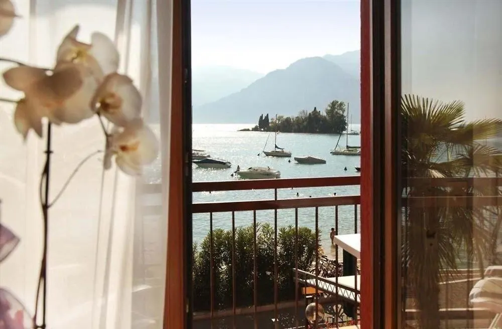 Beach Hotel Rosa Malcesine Italy